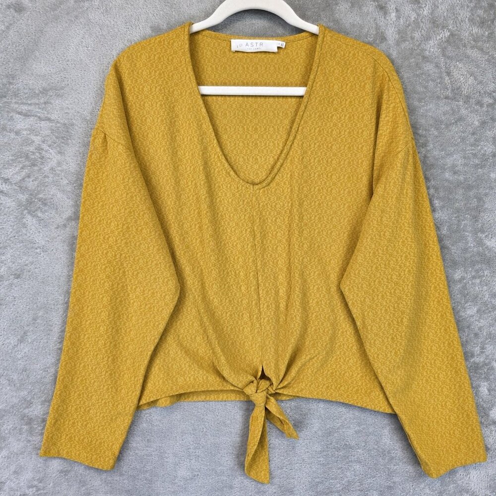 ASTR The Label Sweater Womens Large Yellow Tie Front Textured Long Sleeve Top